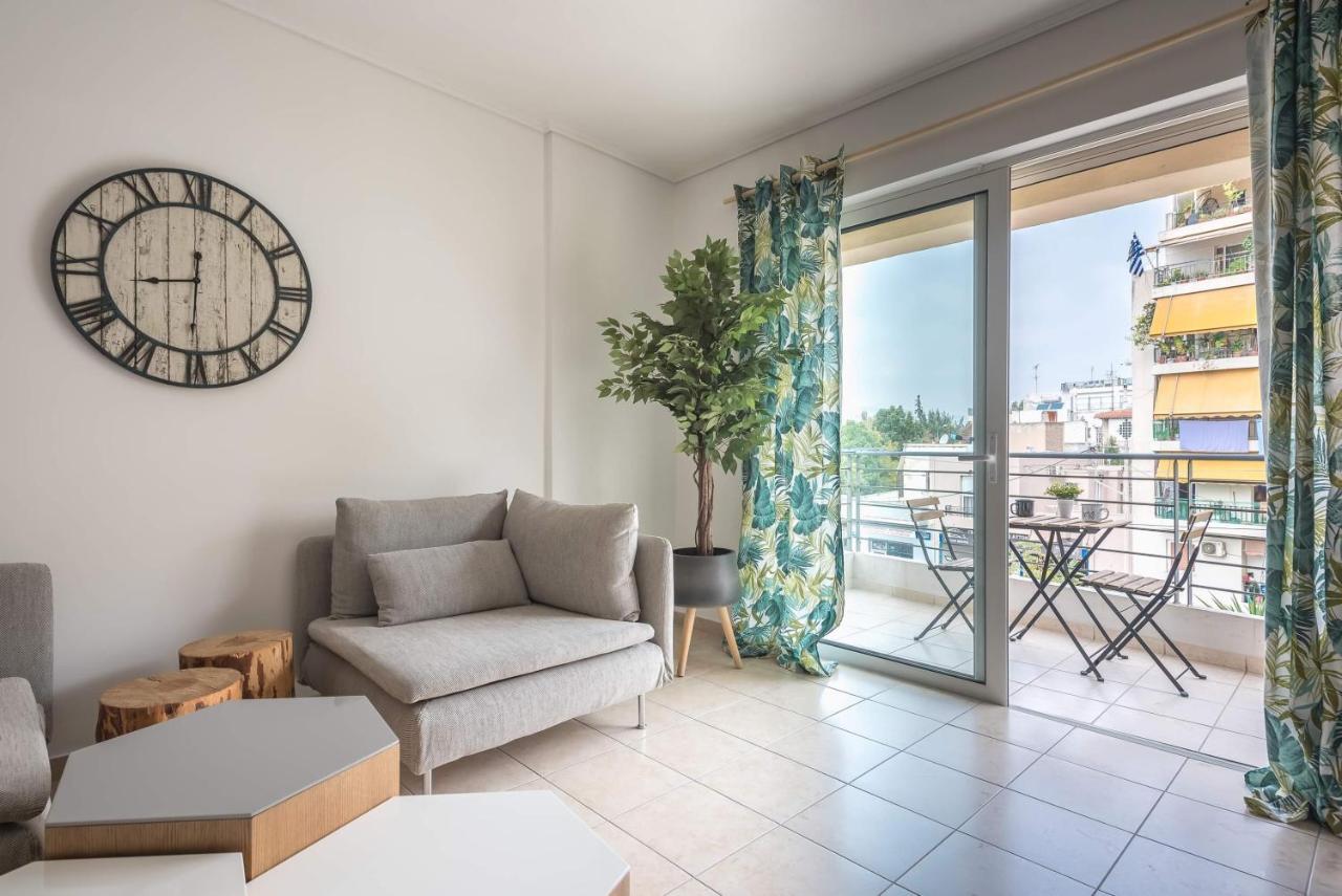 Athenian Home Luaran gambar