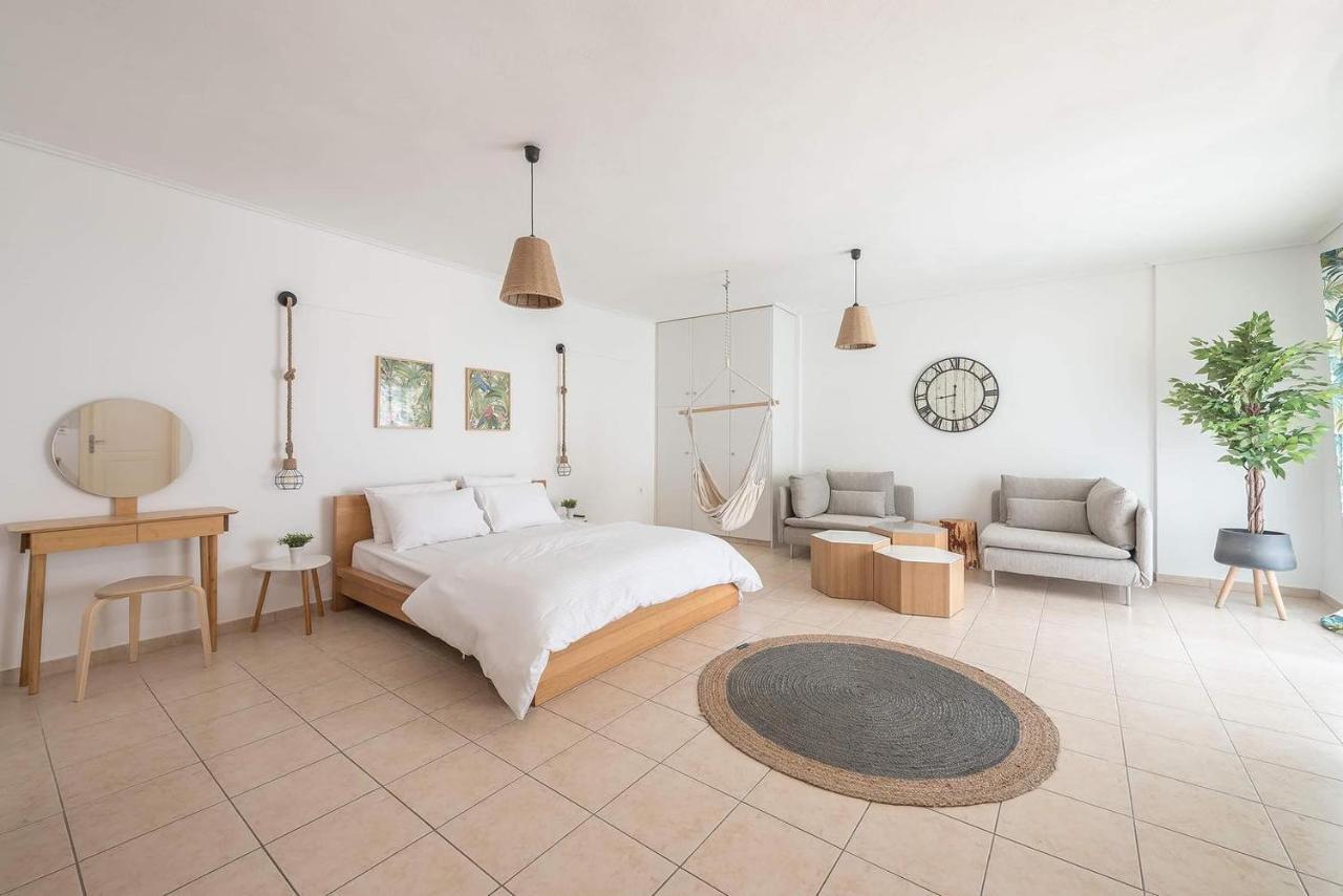 Athenian Home Luaran gambar