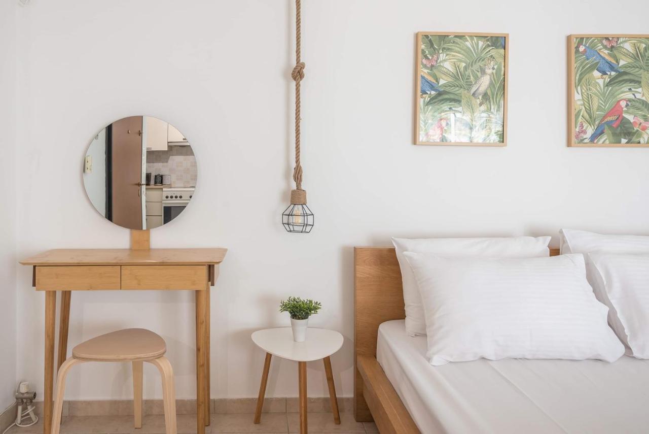 Athenian Home Luaran gambar