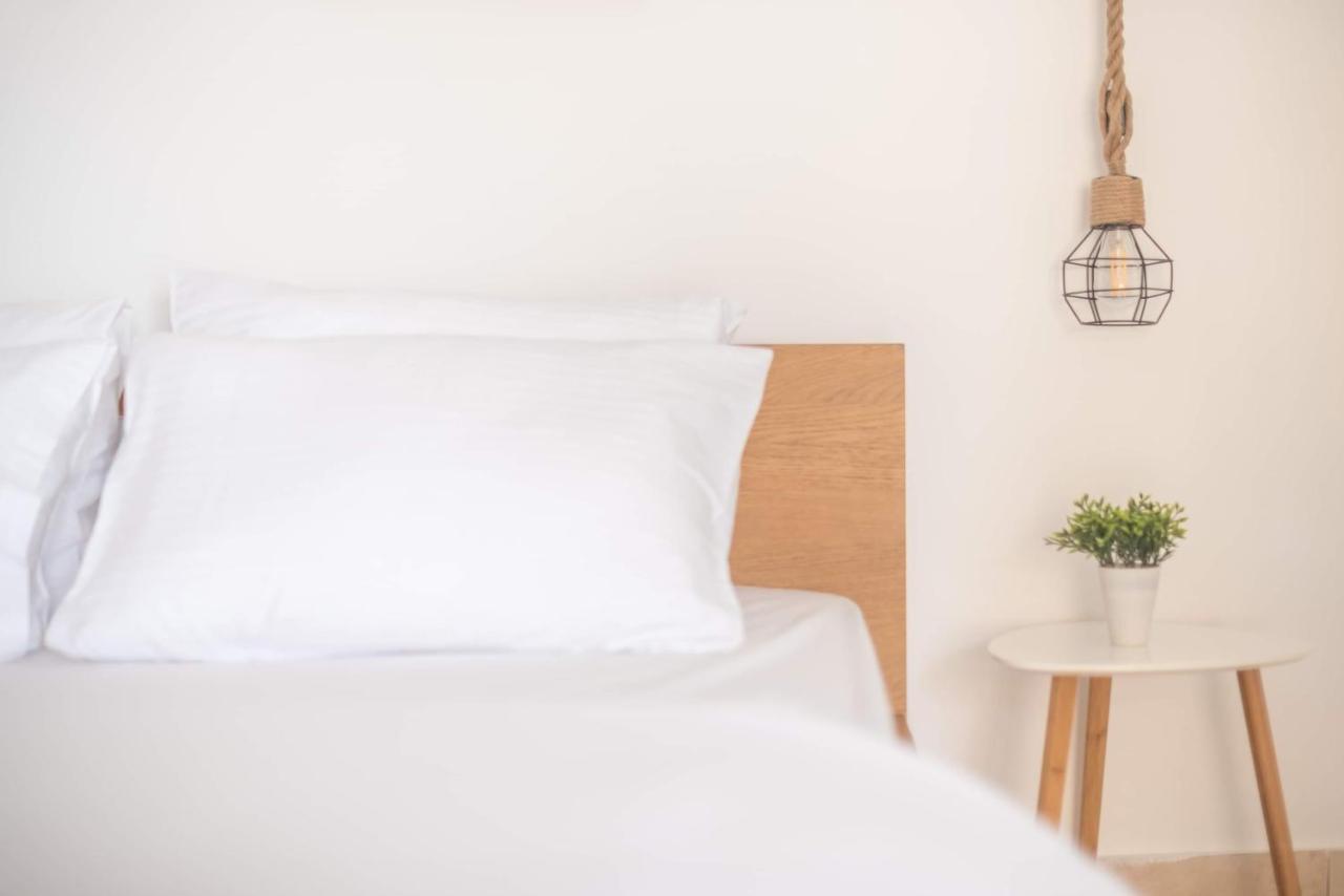Athenian Home Luaran gambar