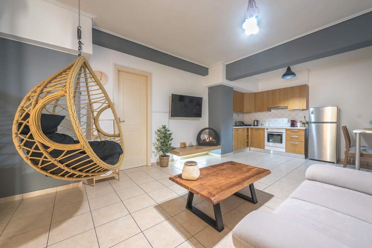 Athenian Home Luaran gambar