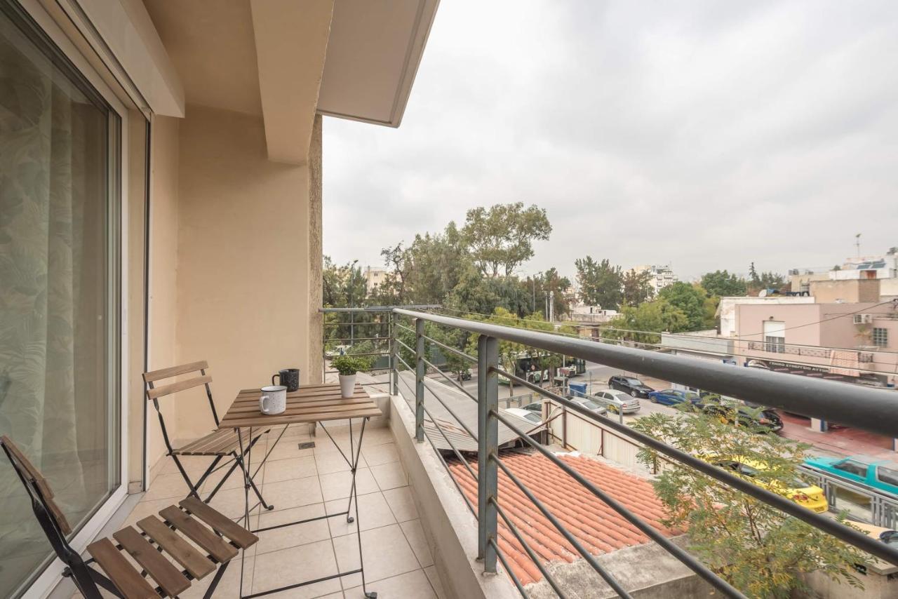 Athenian Home Luaran gambar