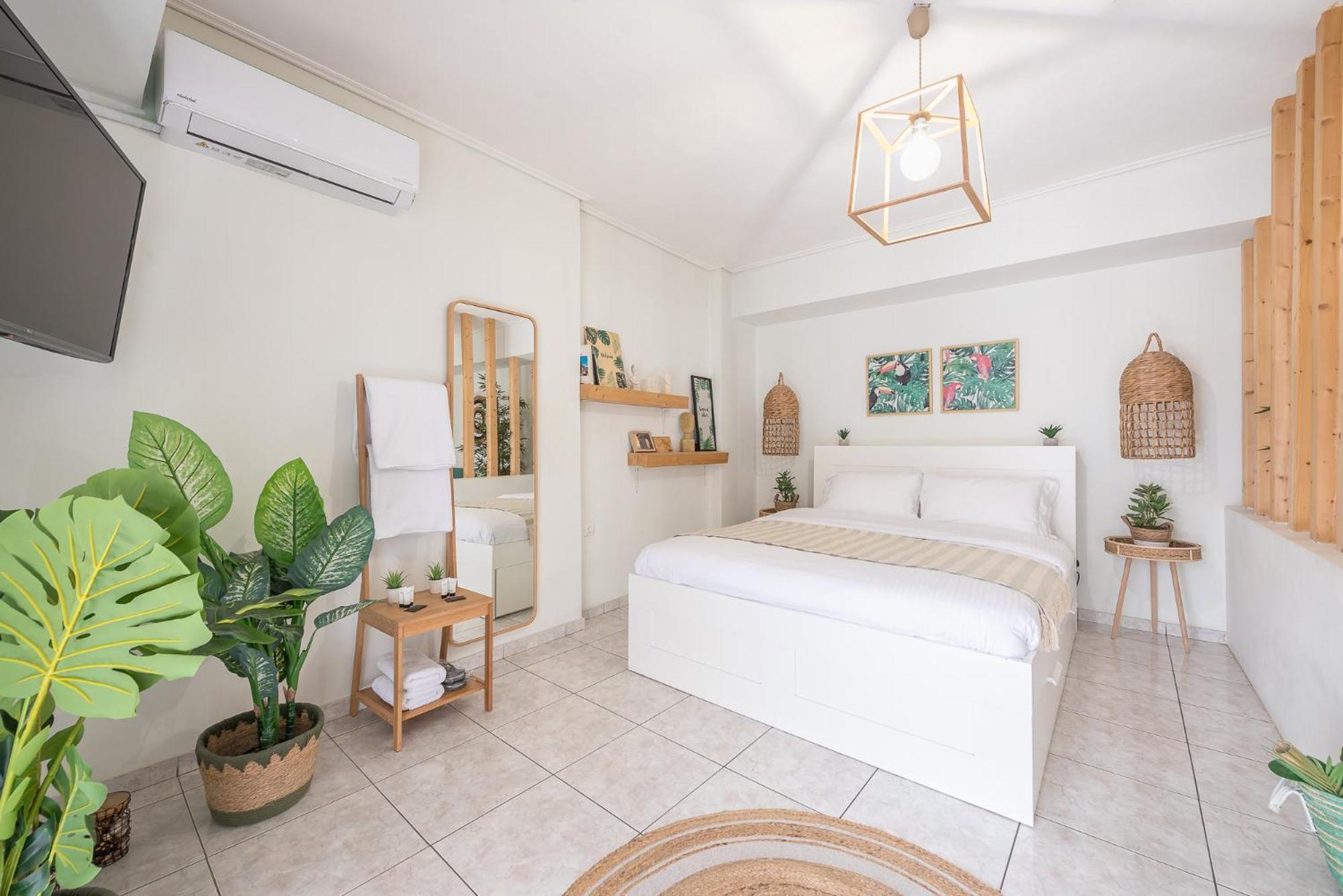 Athenian Home Luaran gambar