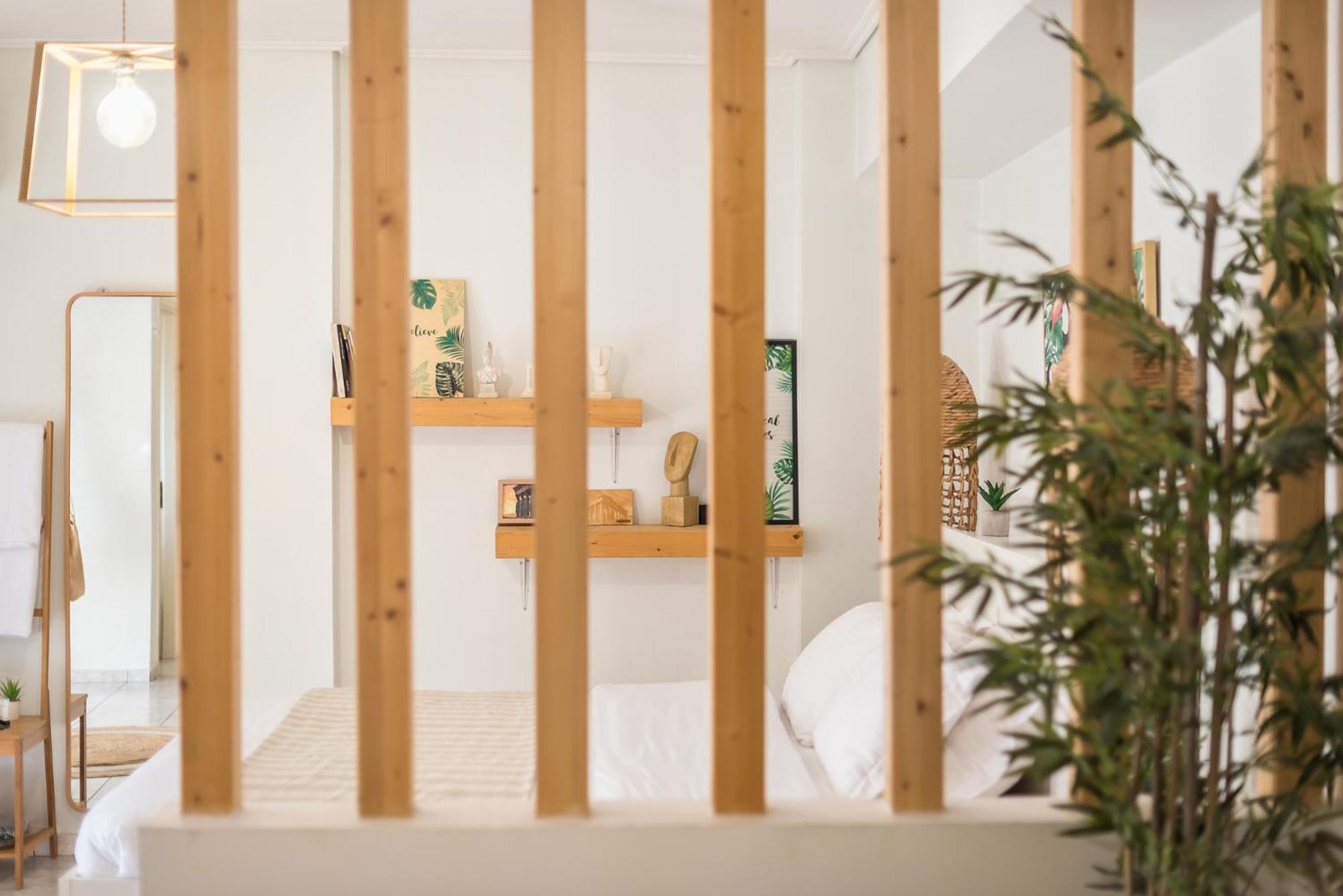 Athenian Home Luaran gambar