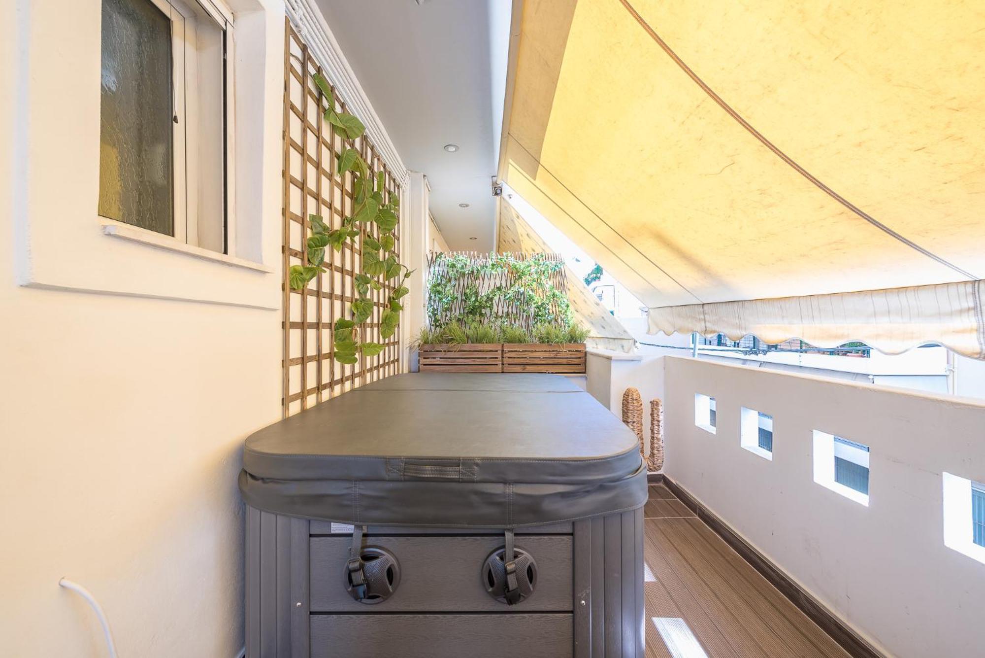 Athenian Home Luaran gambar